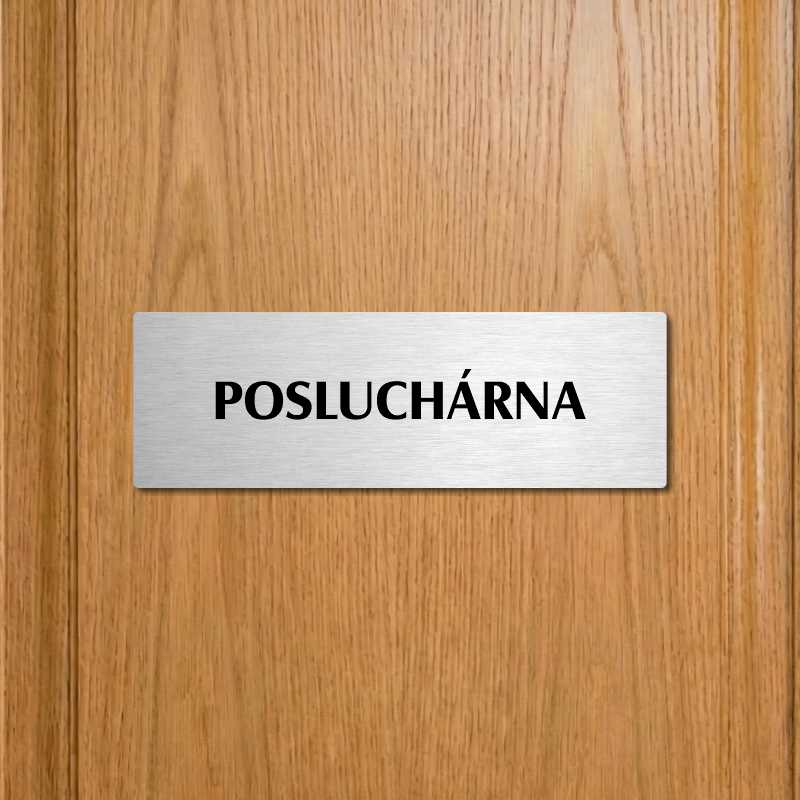 Posluchárna, 200x66mm, stříbrná popiska s imitacemi šroubků